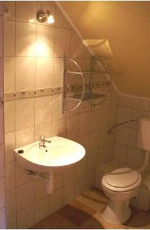 Hotel Turul Étterem és Panzió à Kaposvár Extérieur photo
